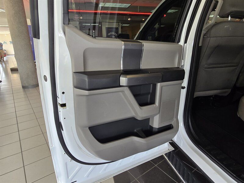Used 2016 Ford F150 XLT w/ Equipment Group 302A Luxury AWD/4WD image 10