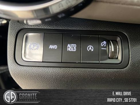 Used 2026 Chevrolet Equinox LT w/ Convenience Package II AWD/4WD image 30