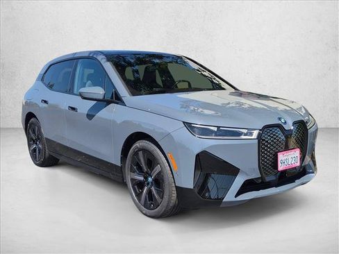 Used 2024 BMW iX xDrive50 w/ Premium Package AWD/4WD image 2