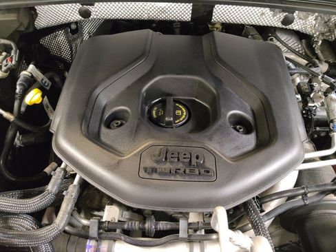 Used 2022 Jeep Grand Cherokee Limited 4xe w/ Luxury Tech Group II image 30