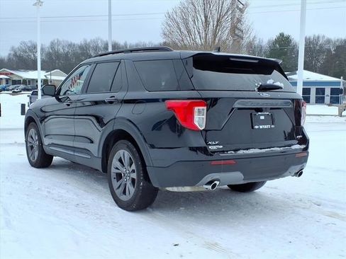 Used 2023 Ford Explorer XLT w/ Equipment Group 202A image 22