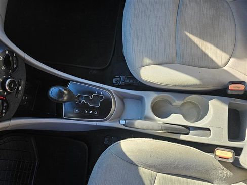 Used 2016 Hyundai Accent SE image 17