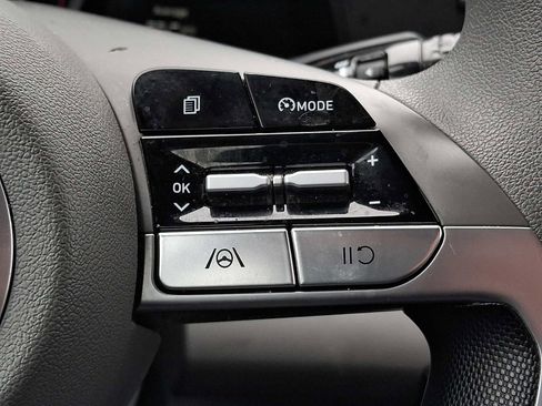 Used 2023 Hyundai Elantra SEL image 15