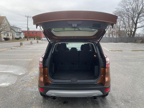 Used 2017 Ford Escape SE image 24