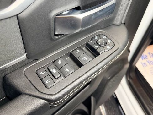 Used 2025 RAM 2500 Big Horn AWD/4WD image 4