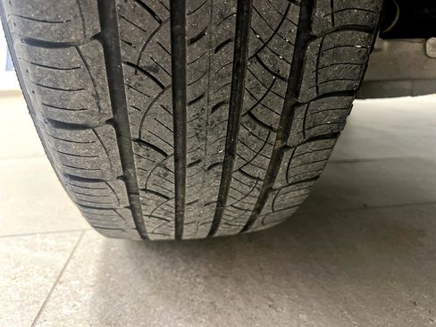 Used 2024 Ford Edge SEL image 65