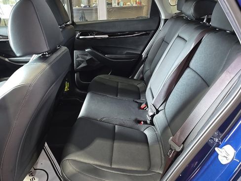 Used 2025 Kia Seltos EX FWD image 11