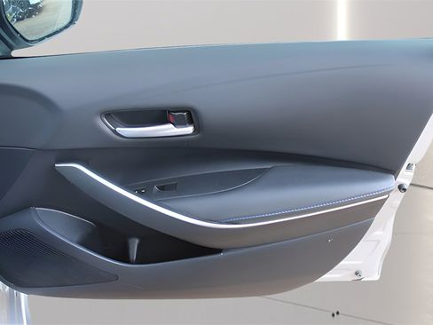 Used 2022 Toyota Corolla SE image 25