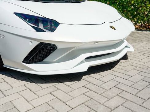 Used 2018 Lamborghini Aventador S AWD/4WD image 39