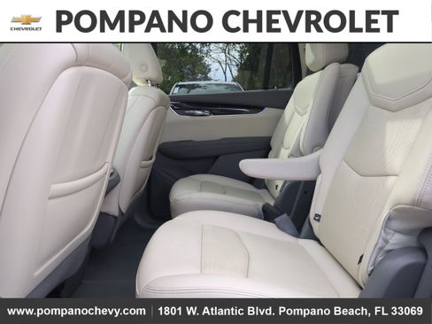 Used 2021 Cadillac XT6 Premium Luxury image 15