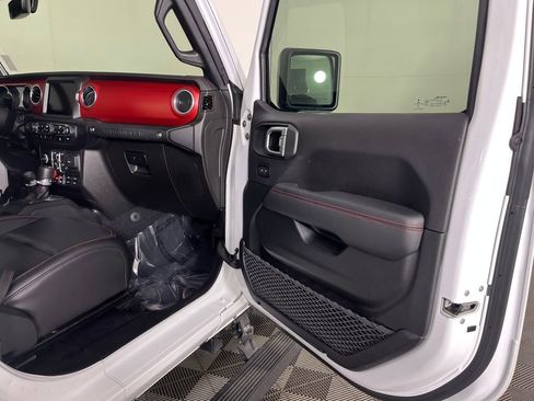 Used 2022 Jeep Wrangler Unlimited Rubicon w/ Steel Bumper Group image 16