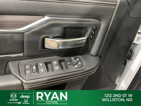 New 2026 RAM 2500 Laramie AWD/4WD image 28
