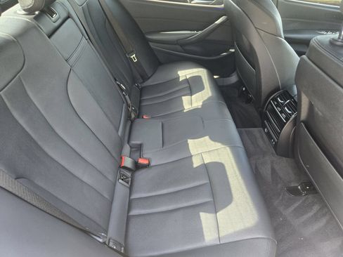 Used 2020 BMW 530i w/ Convenience Package RWD image 27