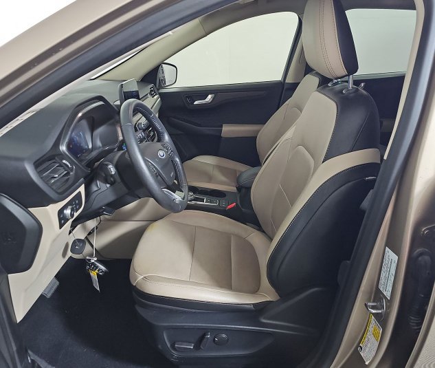 Used 2020 Ford Escape Titanium FWD image 6