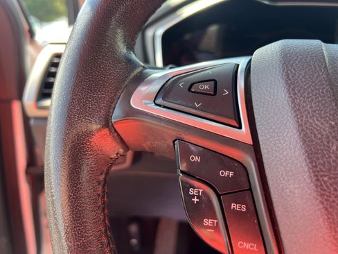 Used 2016 Ford Fusion SE w/ Equipment Group 202A image 20