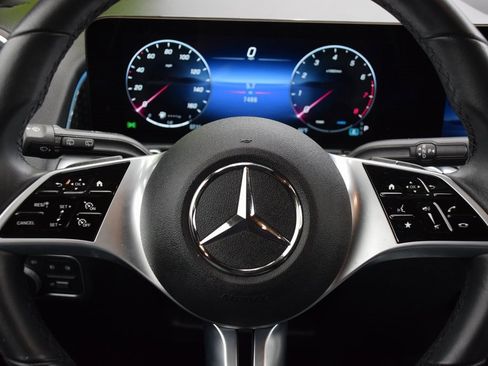 Certified 2025 Mercedes-Benz GLB 250 GLB 250 image 21