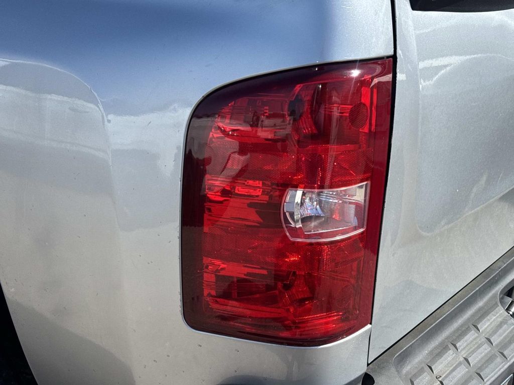 Used 2012 Chevrolet Silverado 2500 W/T AWD/4WD image 11