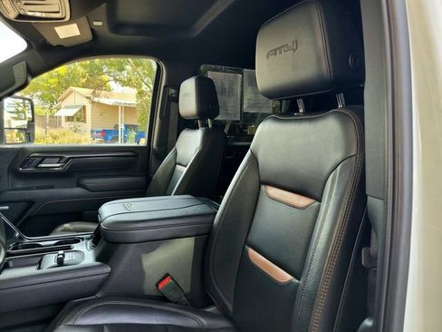 Used 2025 GMC Sierra 2500 AT4 AWD/4WD image 25