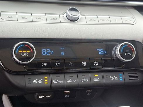 New 2025 Hyundai Elantra Limited image 15