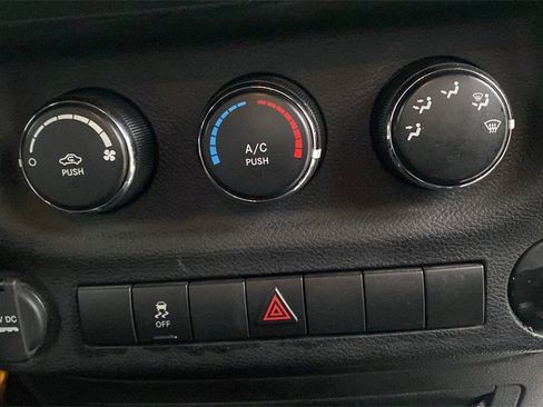 Used 2013 Jeep Wrangler Sport image 26