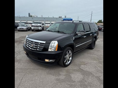 Used 2012 Cadillac Escalade ESV Luxury AWD/4WD image 2
