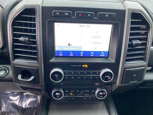 Used 2021 Ford Expedition Max XLT image 11