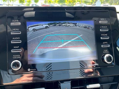Used 2022 Toyota Camry SE FWD image 14