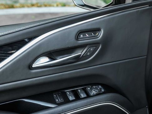 Used 2023 Cadillac Escalade ESV V image 26