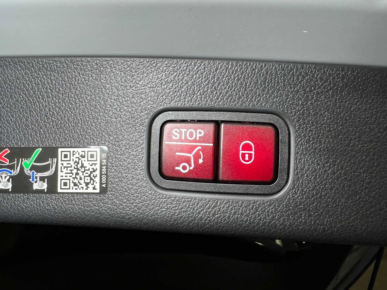 Used 2026 Mercedes-Benz GLC 300 4MATIC image 17