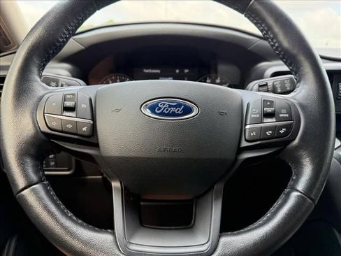 Used 2020 Ford Explorer XLT w/ Comfort Package AWD/4WD image 18