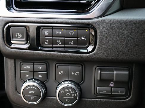 New 2026 GMC Yukon XL Denali w/ Denali Reserve Package image 45