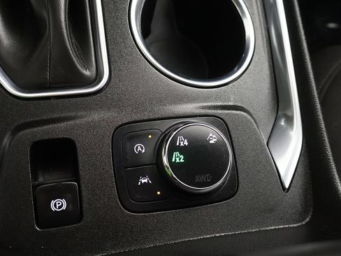 Used 2023 Chevrolet Traverse LT AWD/4WD image 50