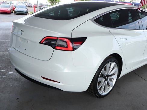 Used 2018 Tesla Model 3 Long Range AWD/4WD image 7
