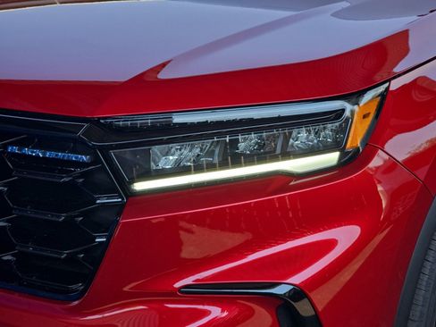 New 2025 Honda Pilot Black Edition image 31