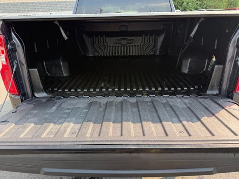 Used 2023 Chevrolet Silverado 1500 LT Trail Boss AWD/4WD image 18