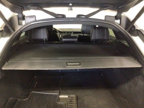 Used 2019 Land Rover Range Rover Velar R-Dynamic SE image 7