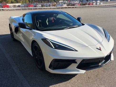 Used 2024 Chevrolet Corvette Stingray w/ Stealth Interior Trim Package image 16