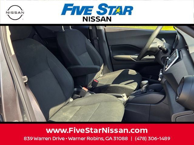 Used 2025 Nissan Kicks Play S FWD image 16