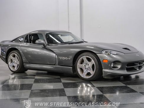 Used 2002 Dodge Viper GTS image 13