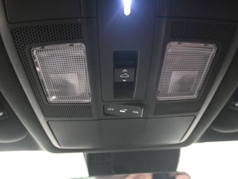 Used 2022 MAZDA CX-9 Carbon Edition image 13