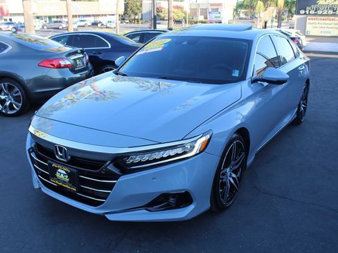 Used 2021 Honda Accord Touring image 4