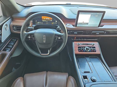 Used 2024 Lincoln Aviator Reserve w/ Equipment Group 201A image 22