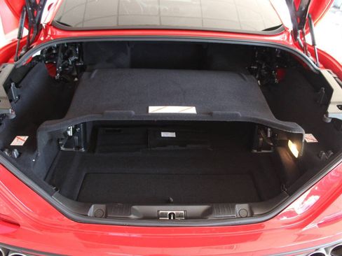 Used 2016 Ferrari California T RWD image 14