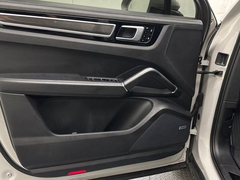 Used 2021 Porsche Cayenne GTS image 20