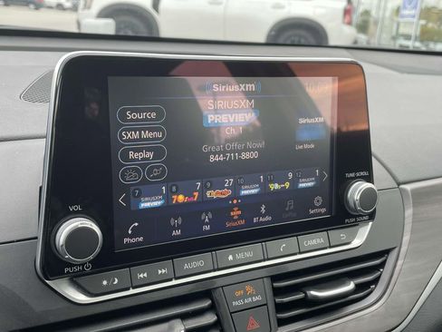 Used 2024 Nissan Altima 2.5 SV image 25