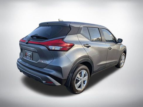 Used 2024 Nissan Kicks S image 4