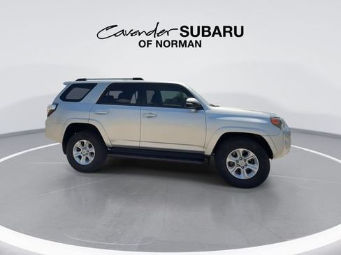 Used 2022 Toyota 4Runner SR5 Premium AWD/4WD image 2