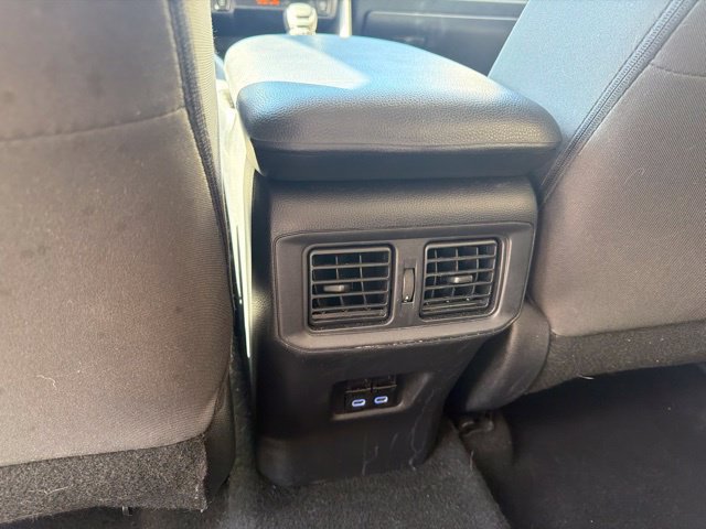 Used 2022 Toyota RAV4 XLE AWD/4WD image 16