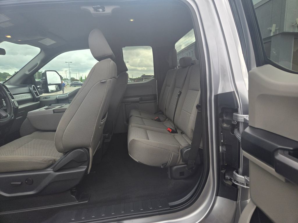 Used 2022 Ford F250 XLT w/ XLT Premium Package RWD image 8