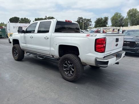 Used 2018 Chevrolet Silverado 1500 LT w/ All Star Edition AWD/4WD image 3